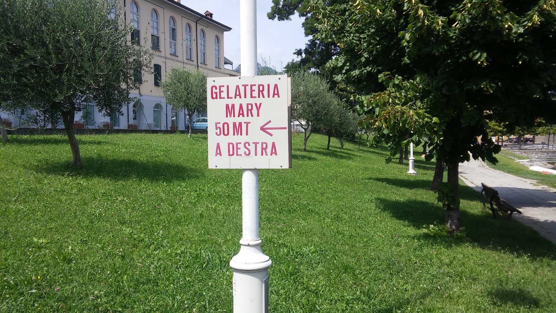 Gelateria d'asporto Mary di Brambilla M. Rosa