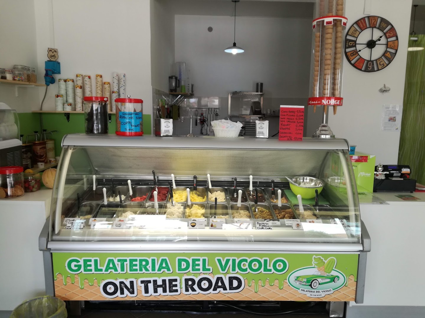 Gelateria Del Vicolo On The Road Anzio