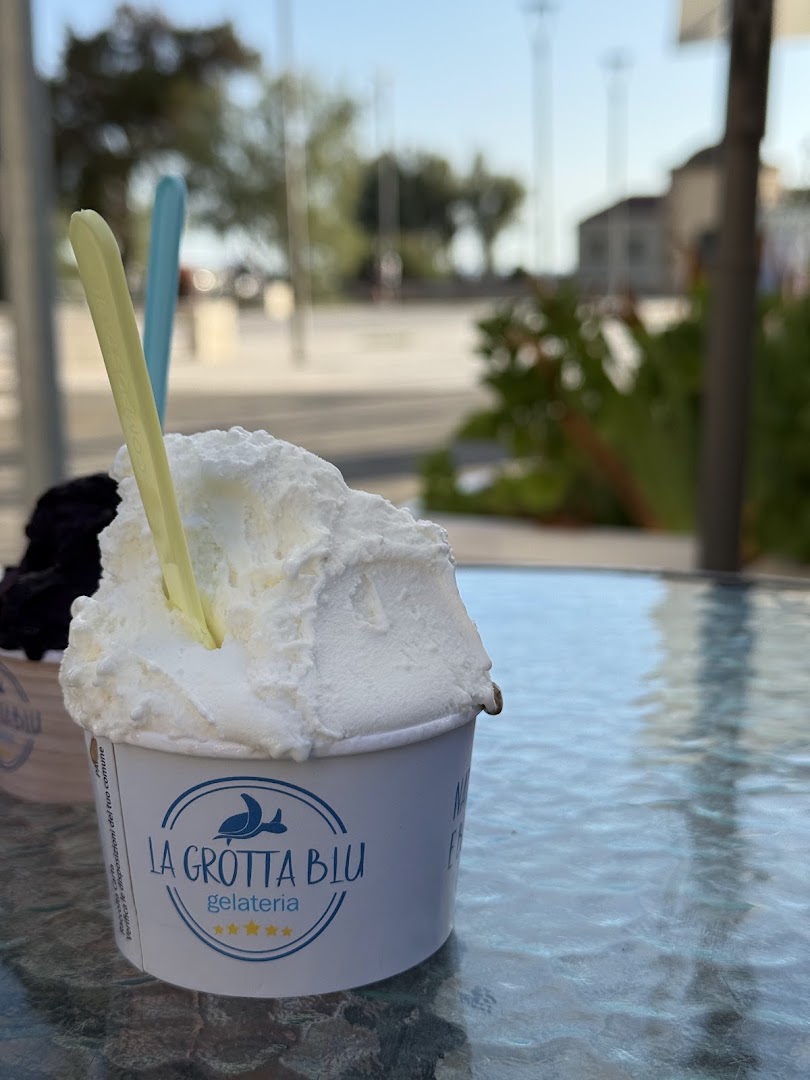 Gelateria La Grotta Blu