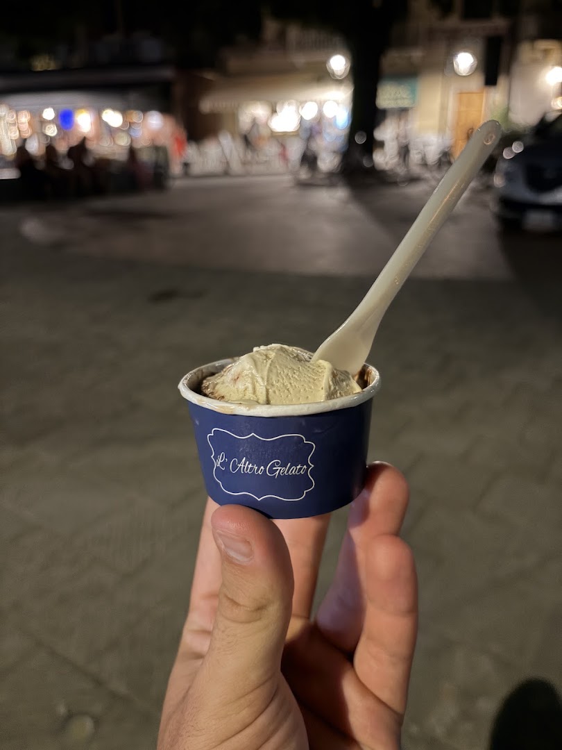 Gelateria L'altro Gelato - Levanto Ice Cream Shop.