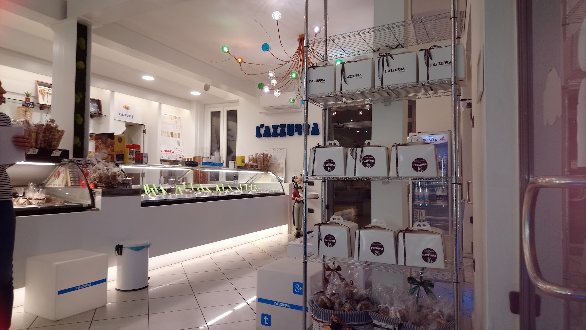 Gelateria L'Azzurra Di Bettelli Giuliano