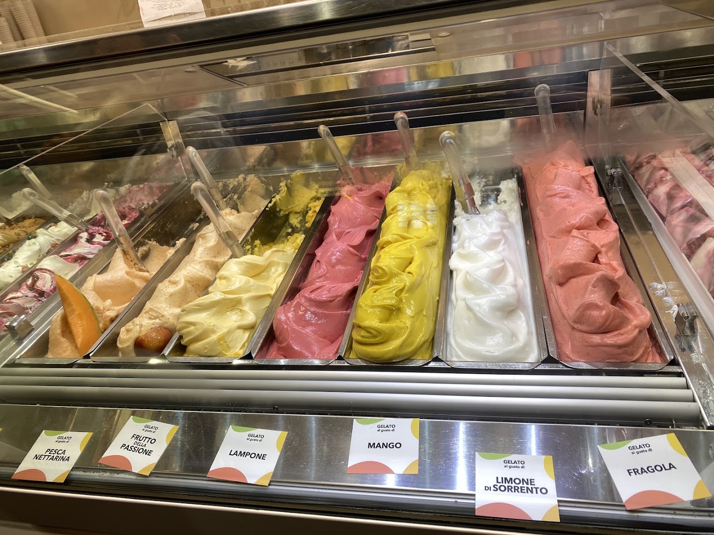 Gelateria Magenta