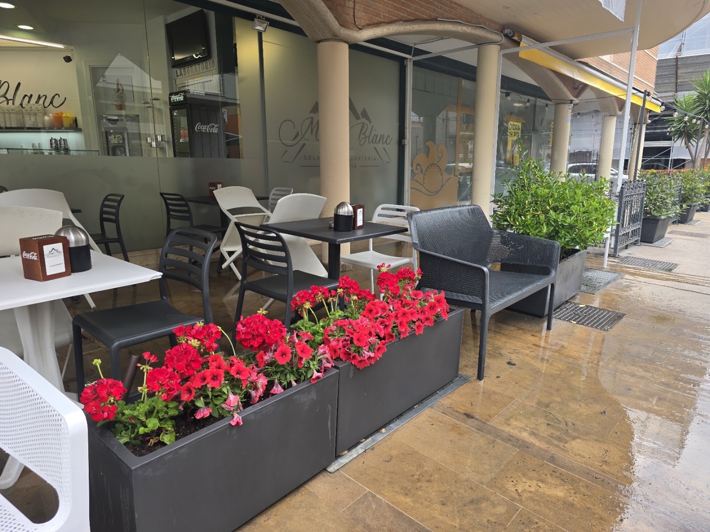 Gelateria Mont Blanc • Porto d' Ascoli