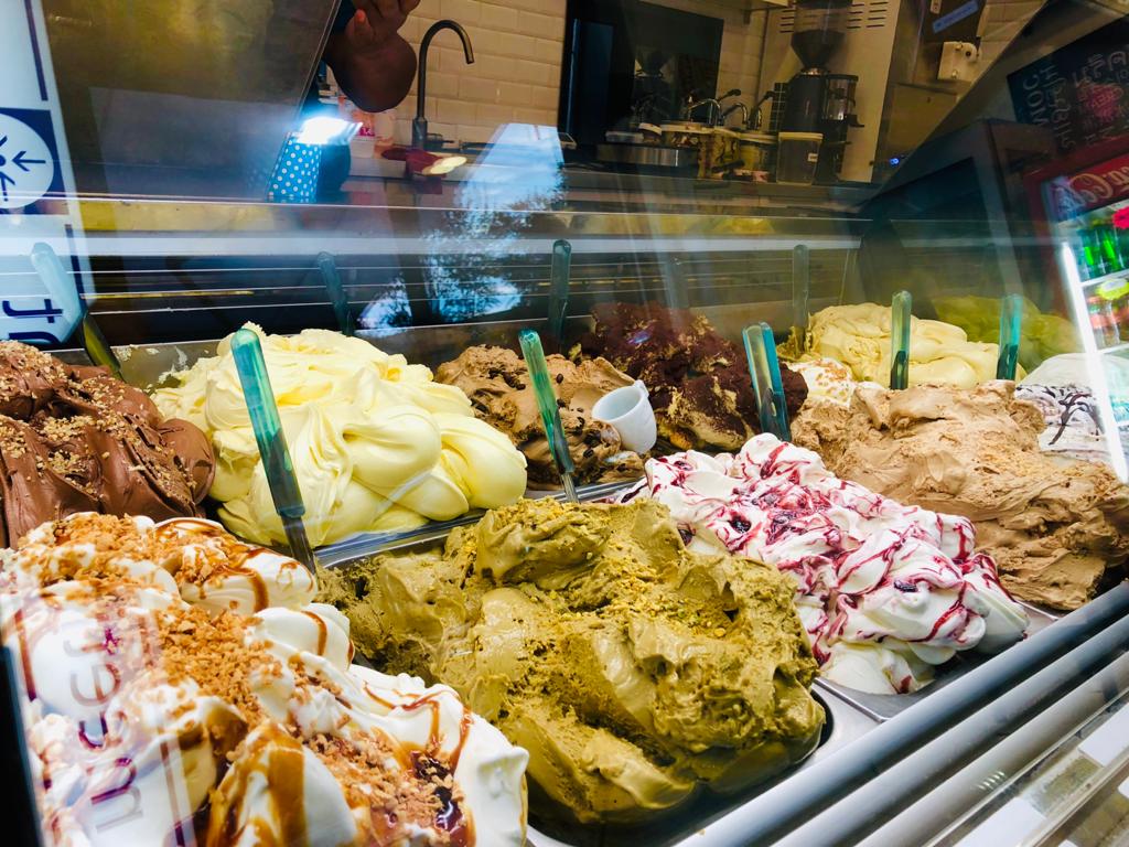 Gelateria Pasticceria Caffetteria Meeting point