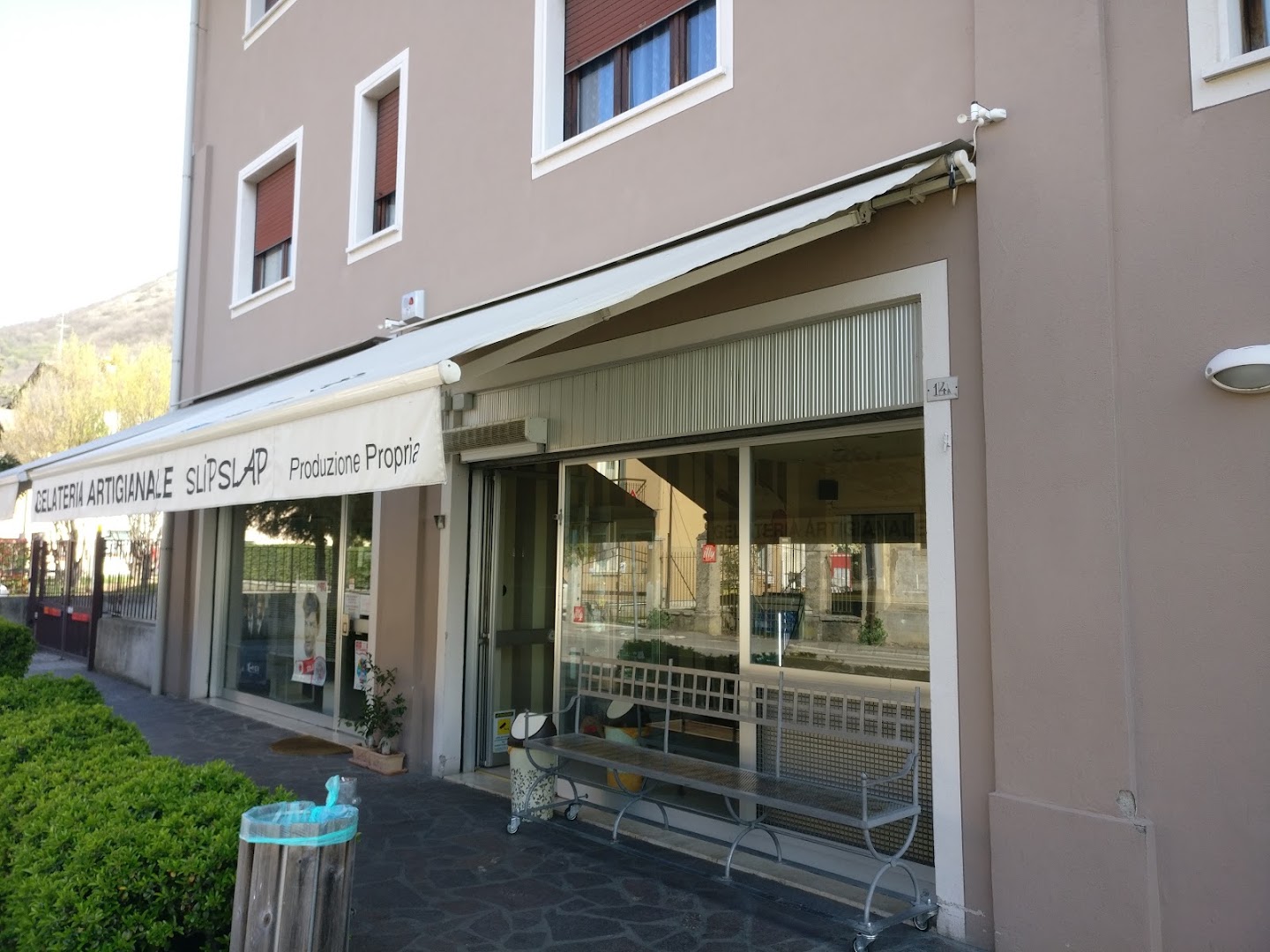 Gelateria Slip Slap