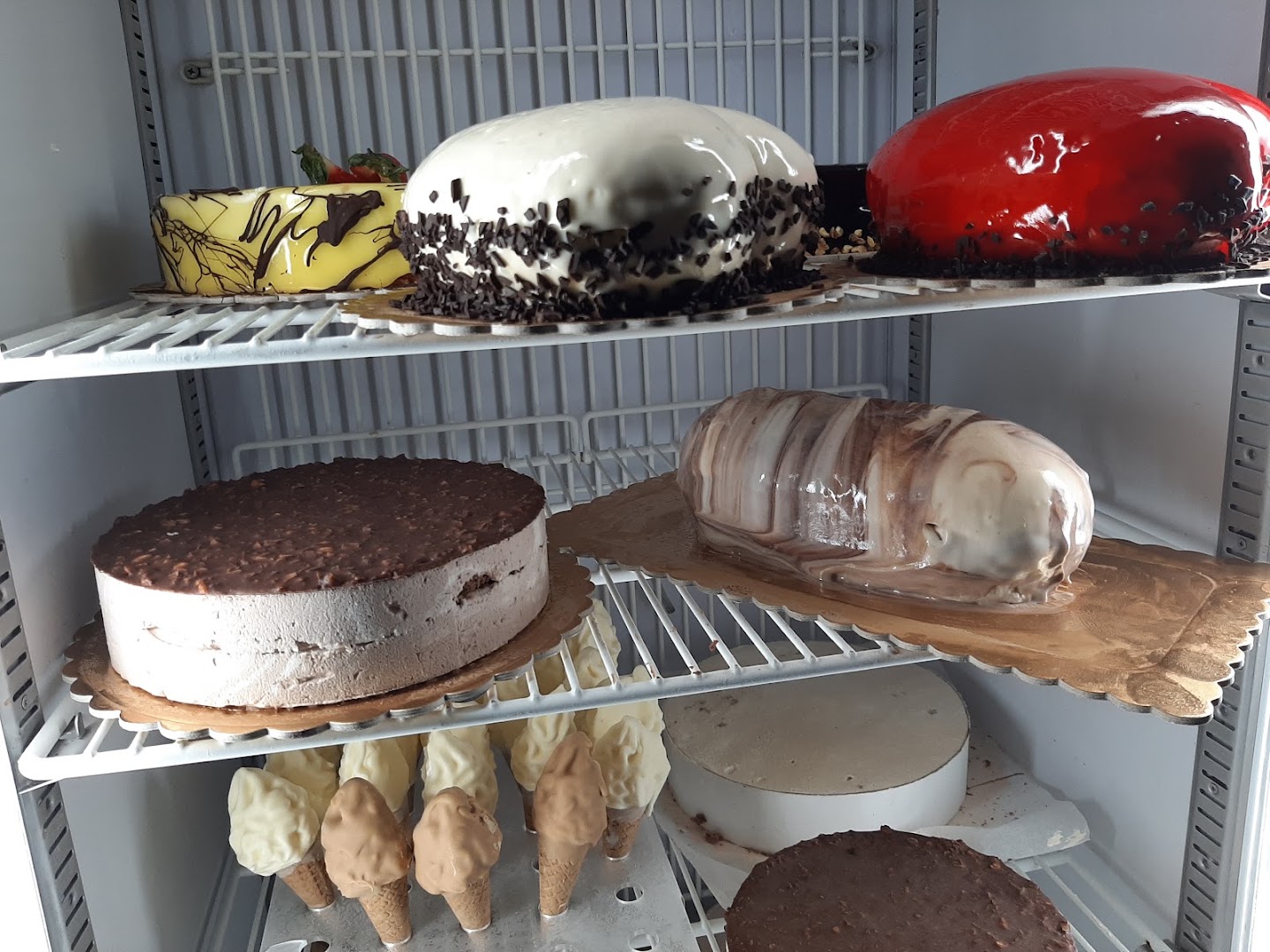 Gelateria Yoghurteria "Astorino A"