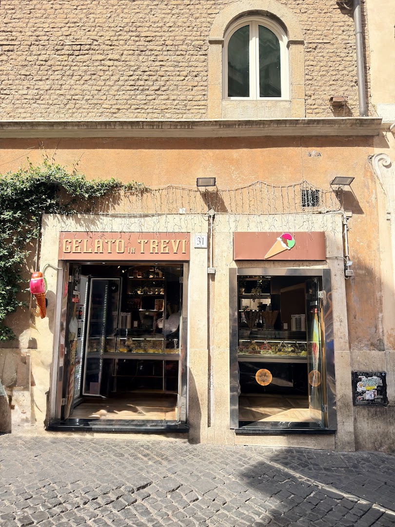 Gelato in Trevi
