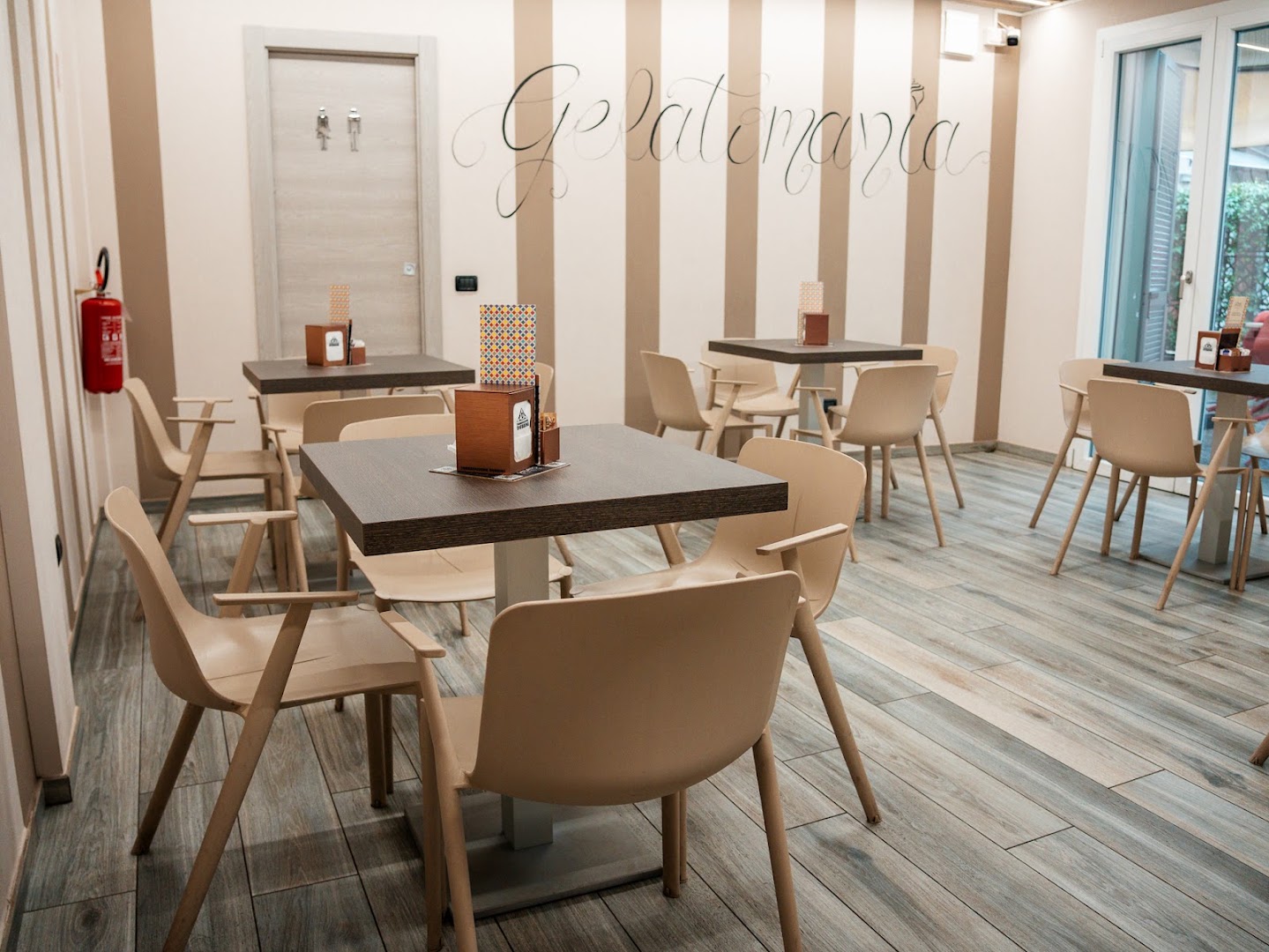Gelatomania San Colombano al Lambro – Gelateria Artigianale, Pasticceria, Caffetteria, Aperitivi