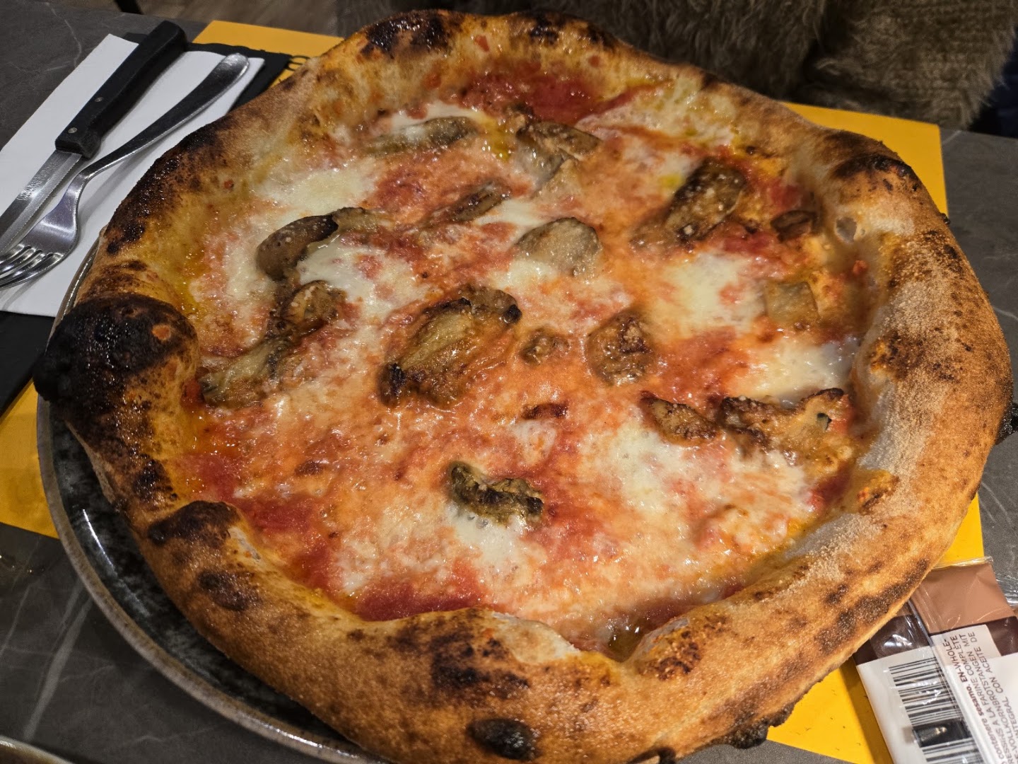 Genesa pizza-drink&food