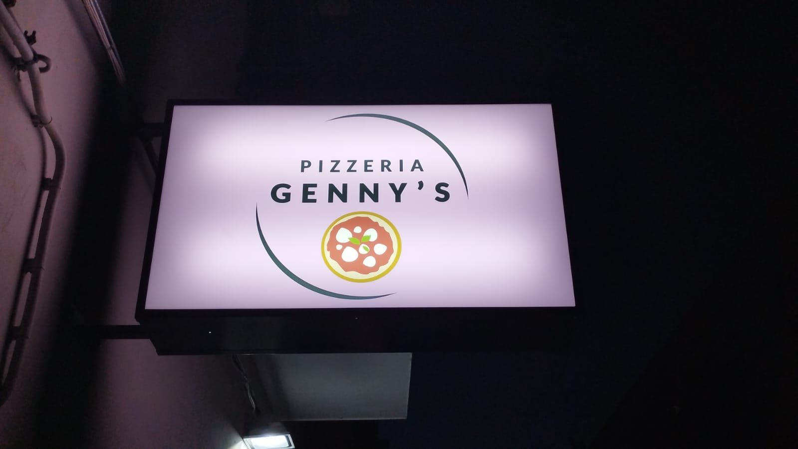 Genny’s Pizzeria