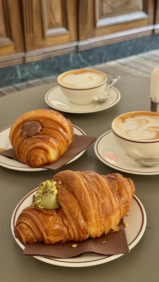 Giacomo Caffè Letterario