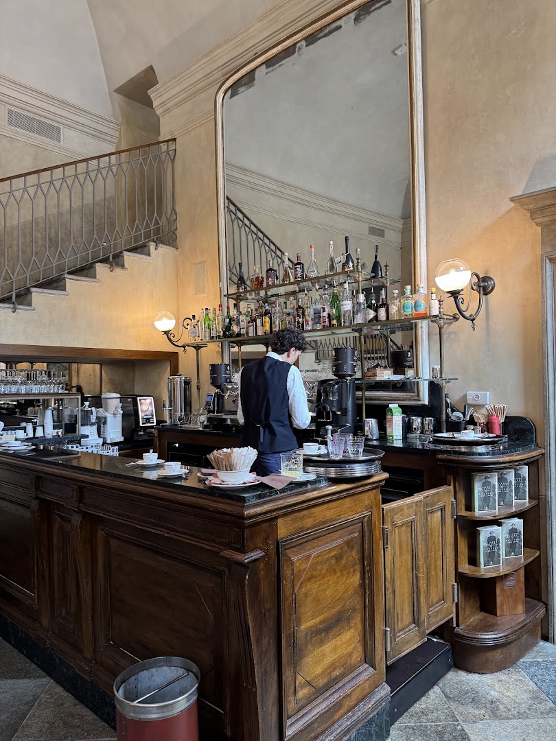 Giacomo Caffè Letterario
