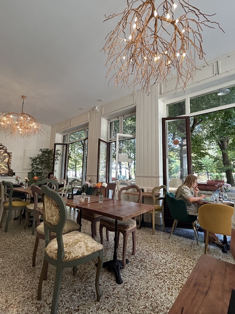 GIARDIN Food & Art Oasis