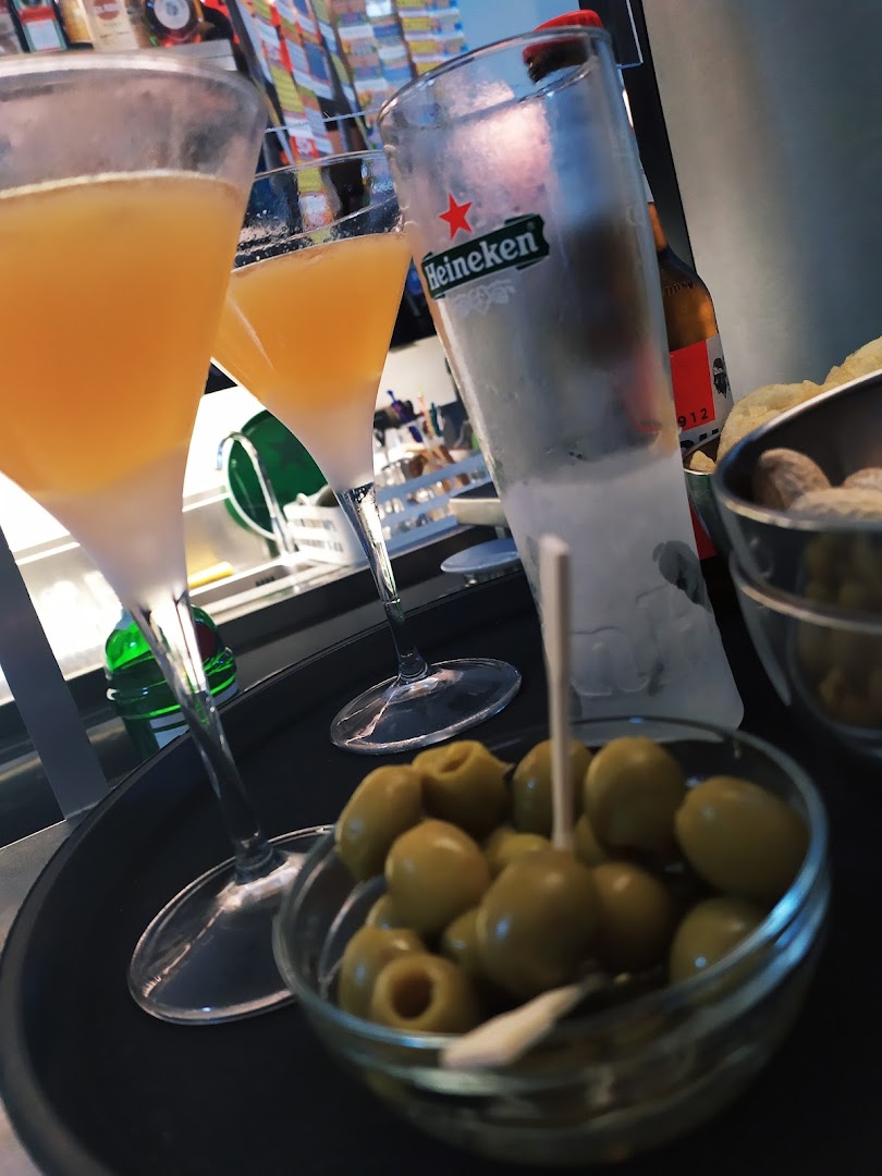 Gin Bar
