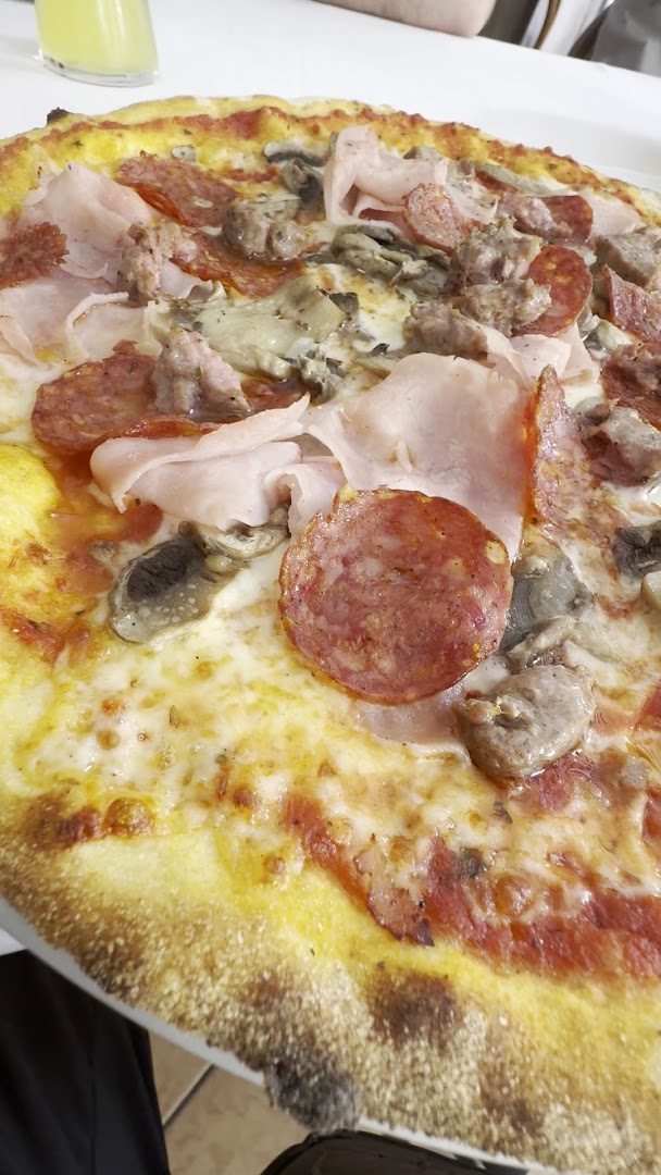 Giordano's Pizza