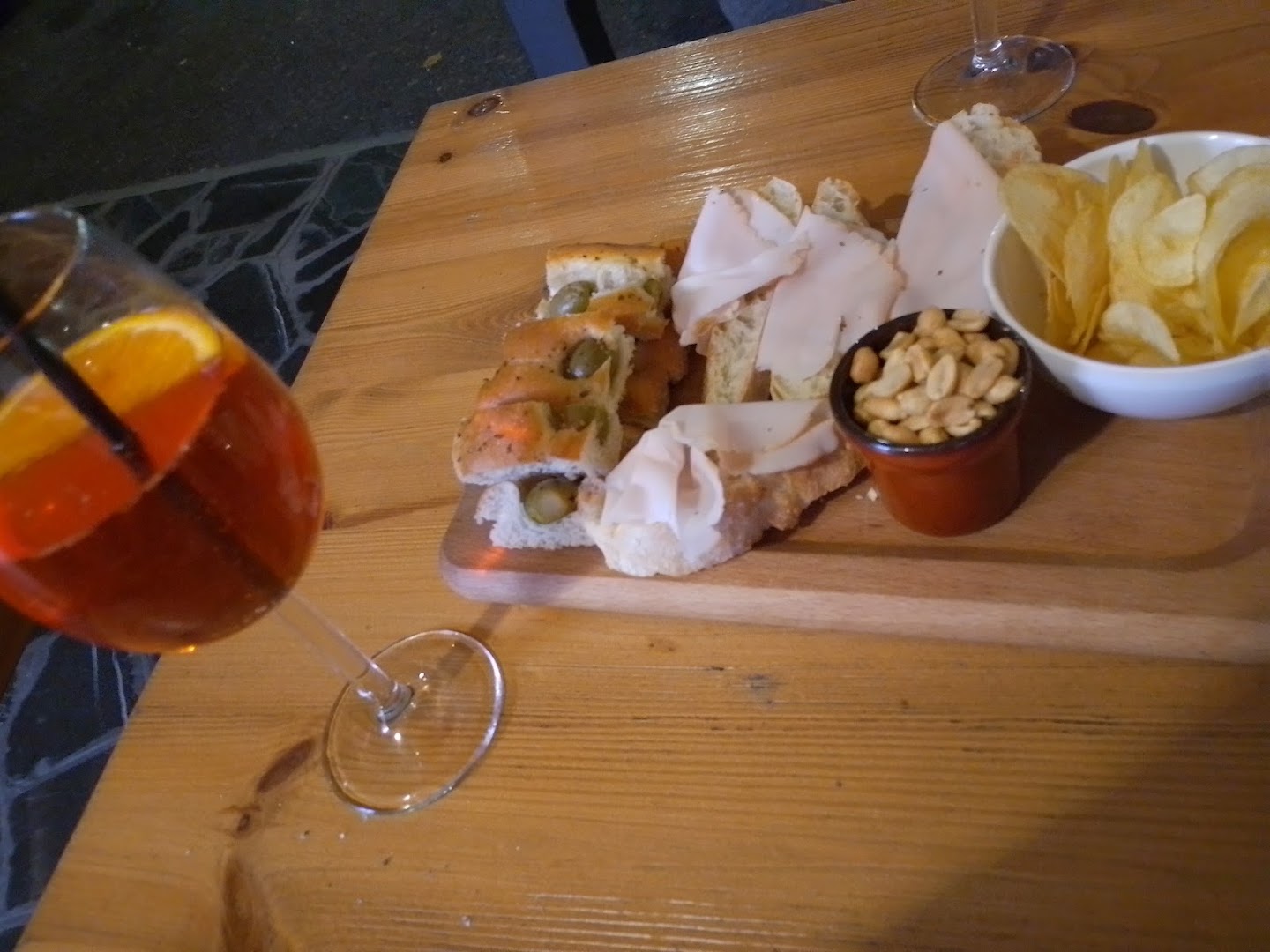 Giro's Bar