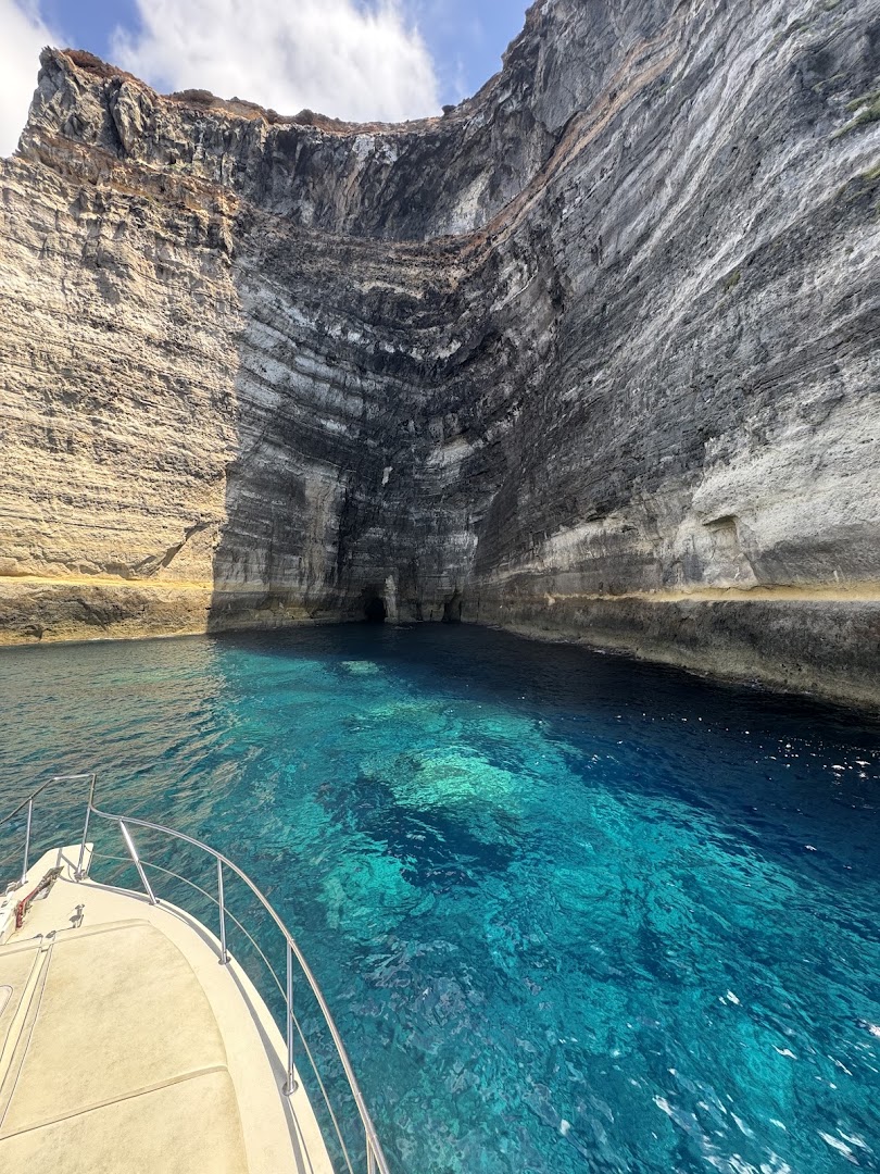 Gita in Barca Delfino Blu Lampedusa