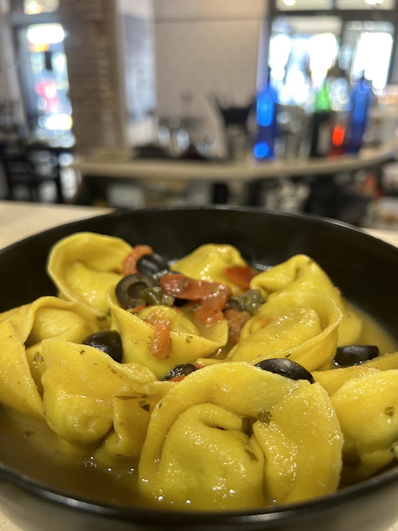Giuliana Caffe Vino Cucina