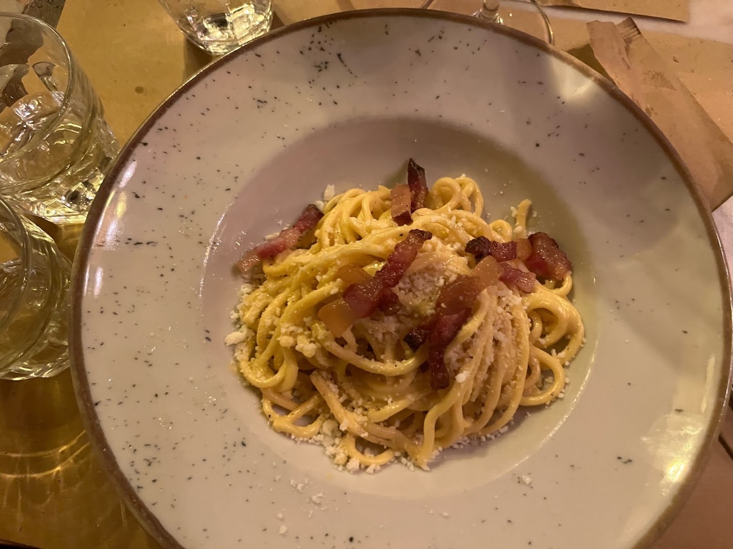 Giulio, Passami l'Olio - Osteria Storica a Roma