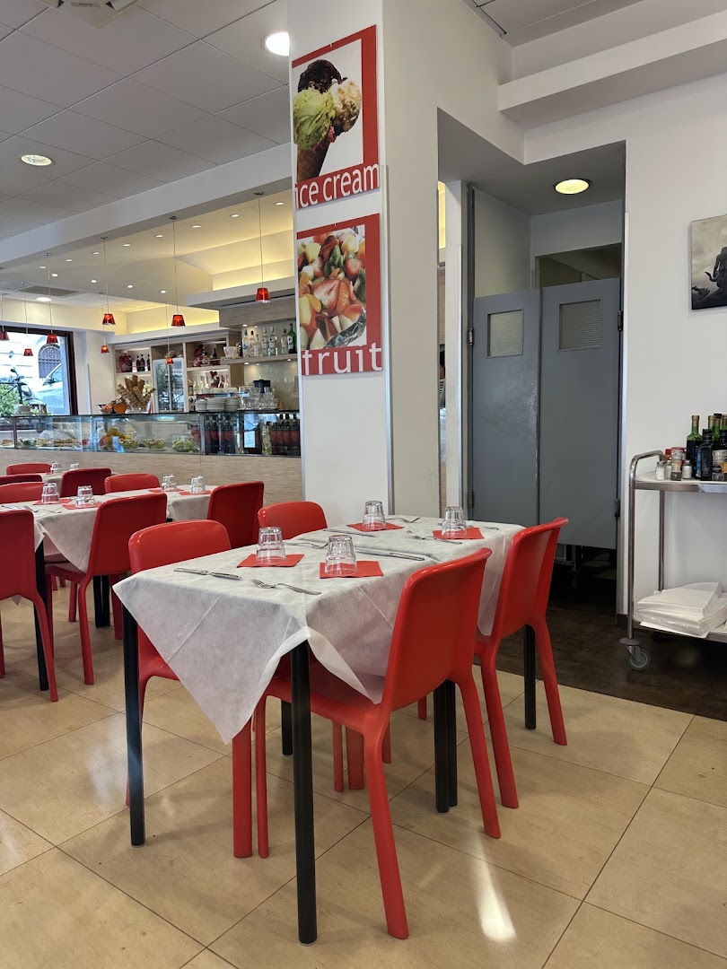Giuly's Café