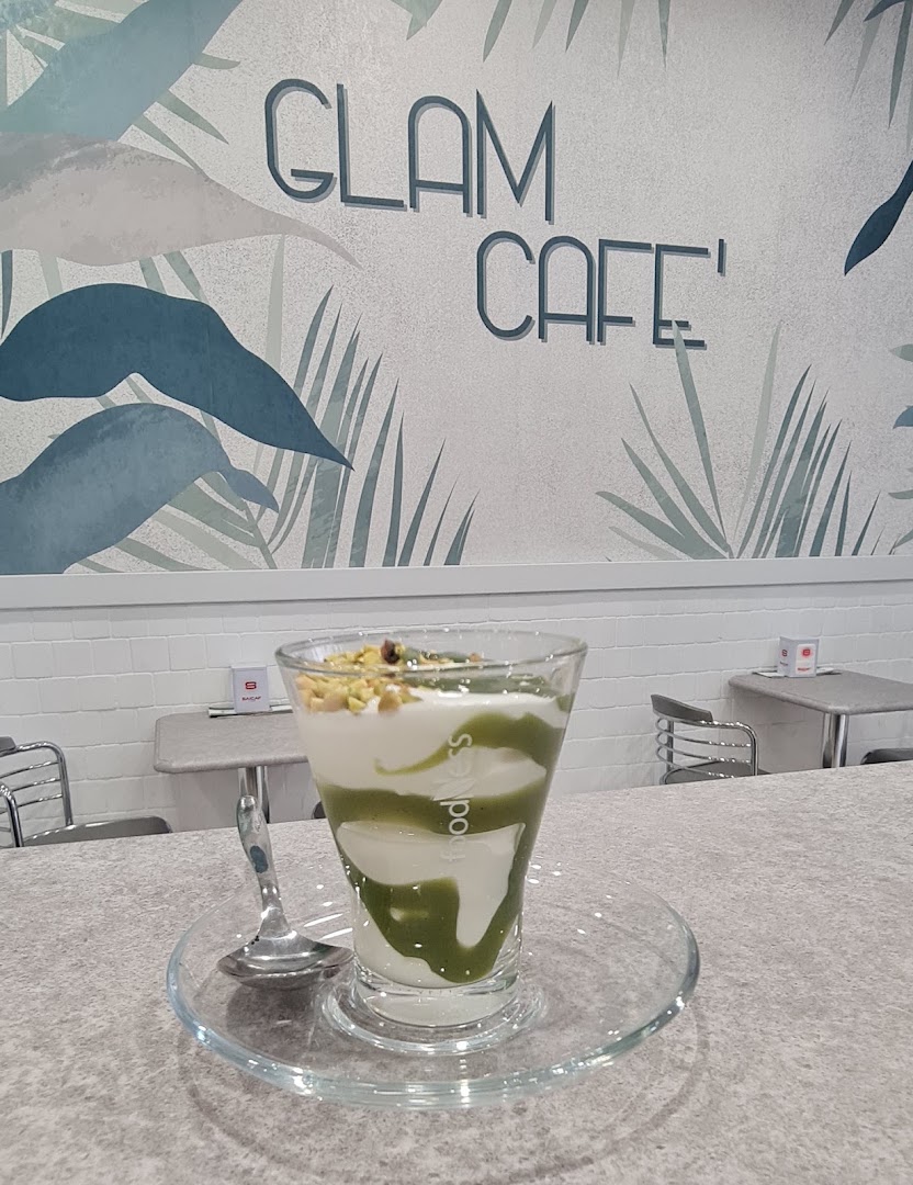Glam Cafe'