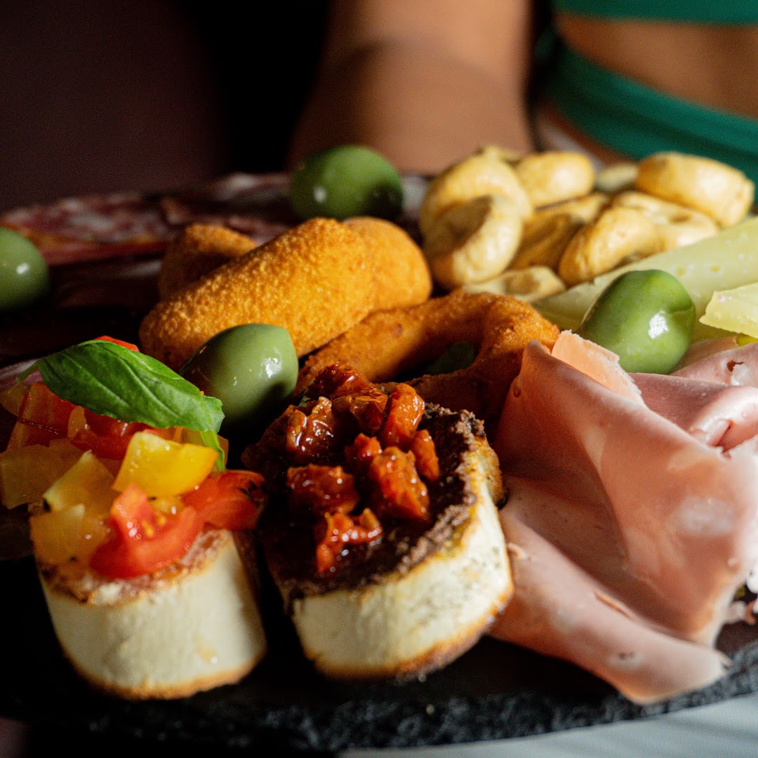 Glam food drink