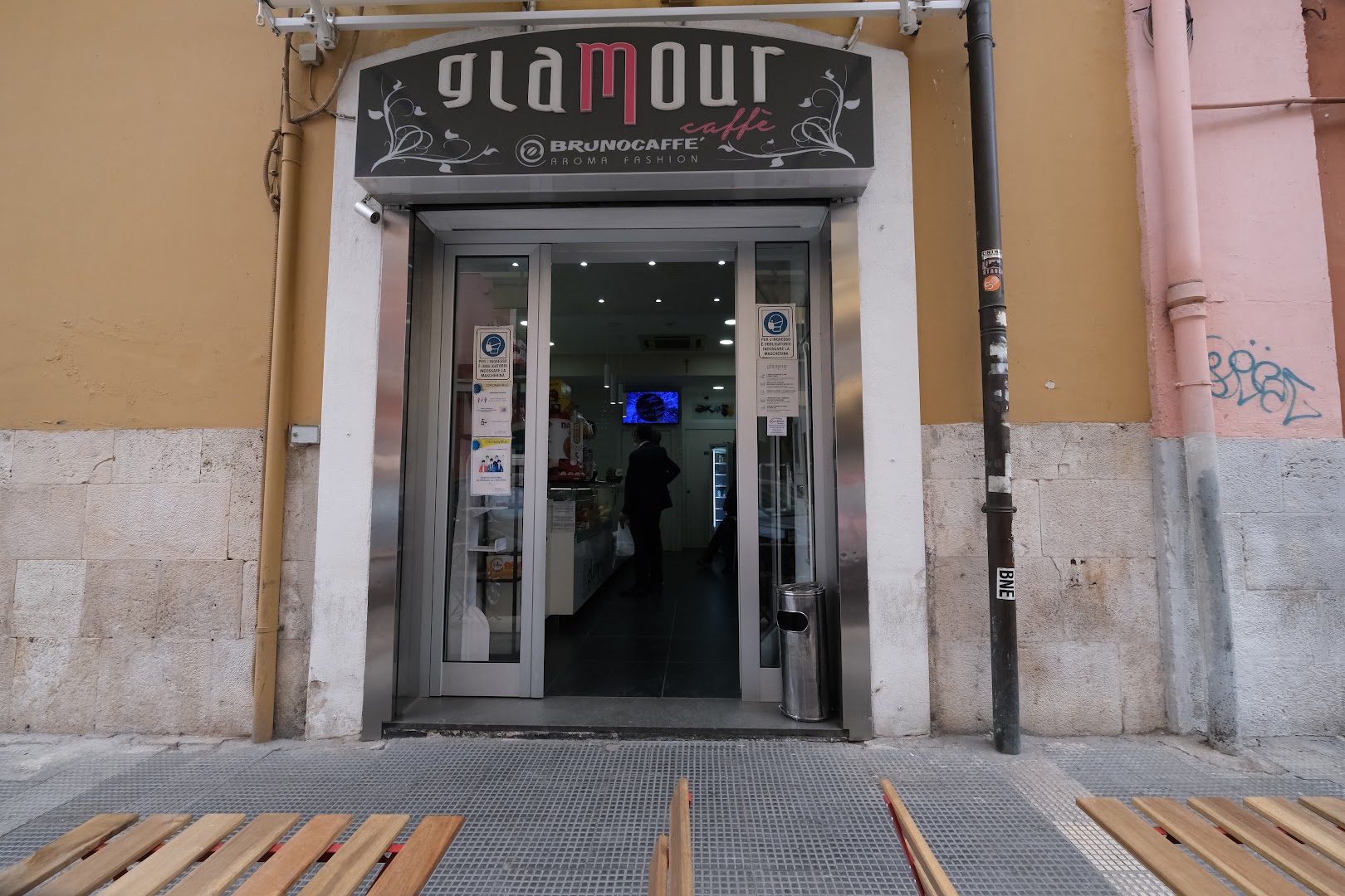 Glamour Caffè, Bari