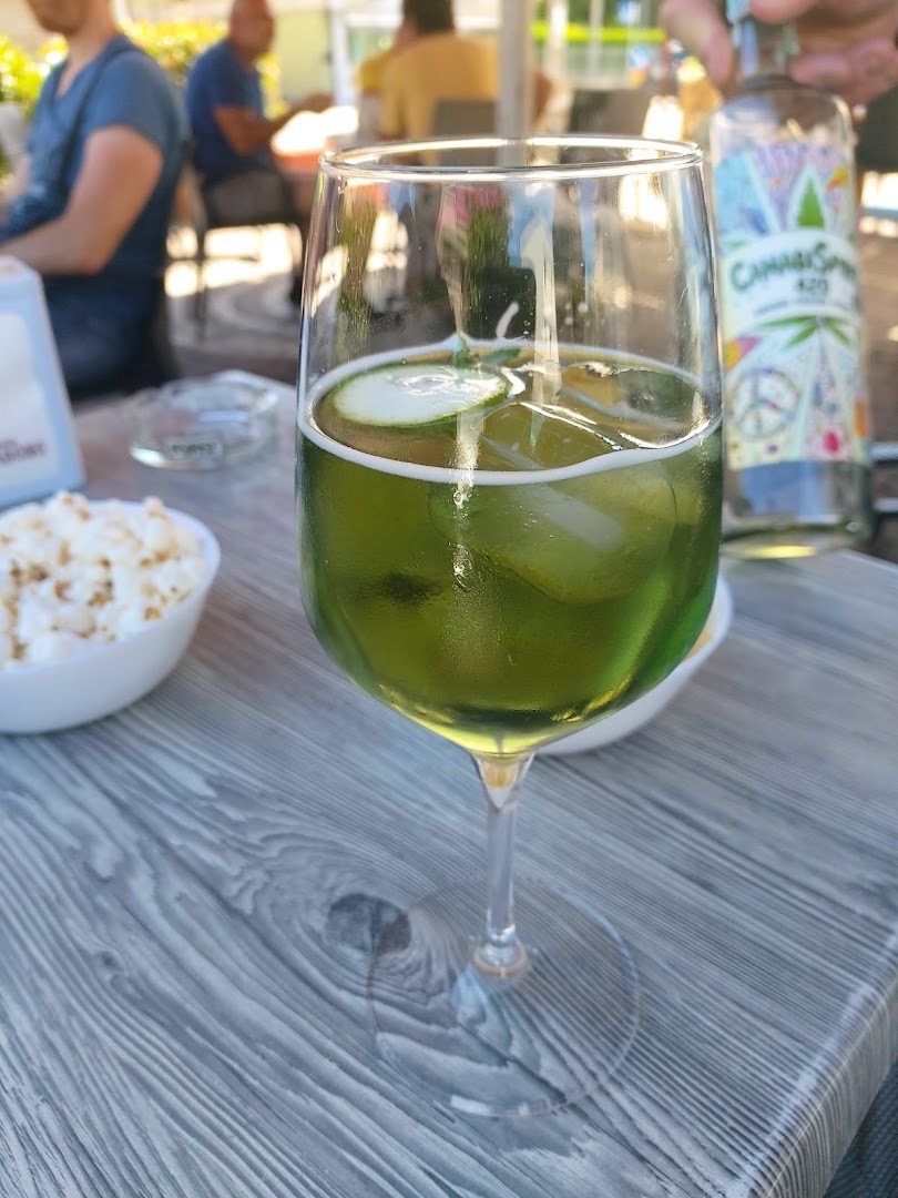 Glamour Wine Cafè