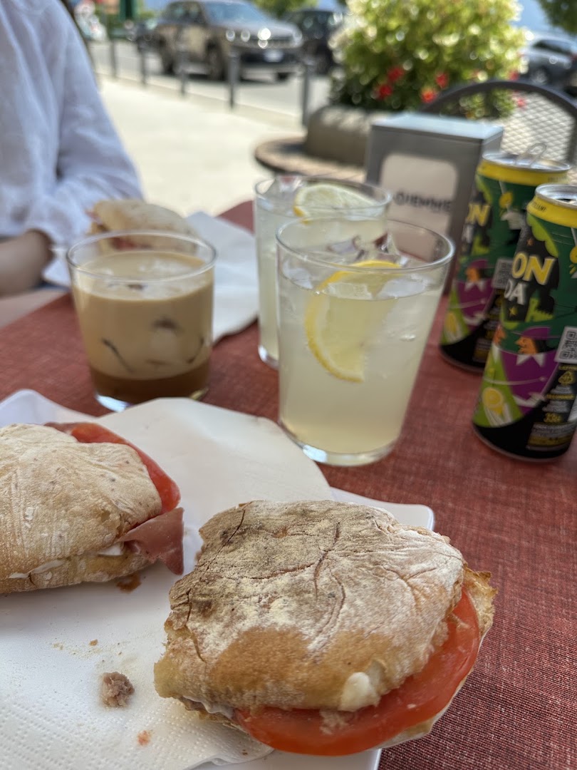 Glam’s café