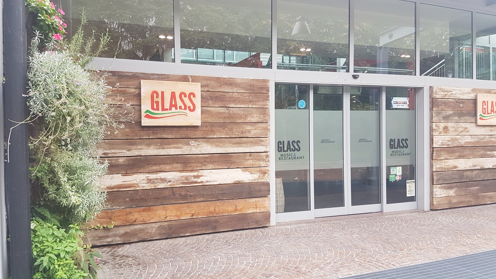Glass Music Restaurant