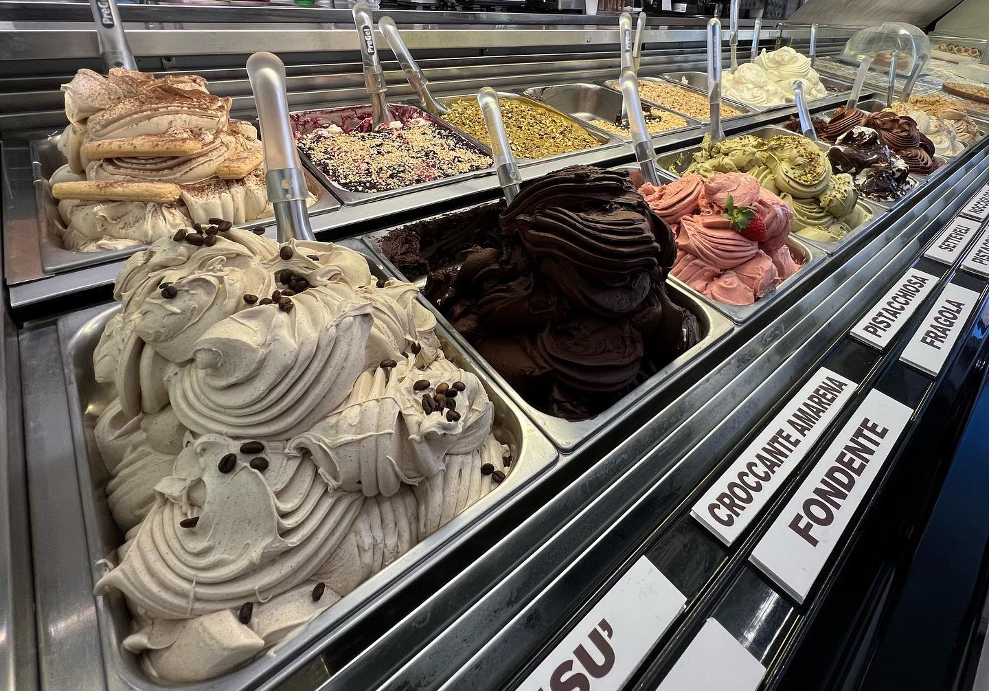 Gli Angeli - Gelateria, Yogurteria