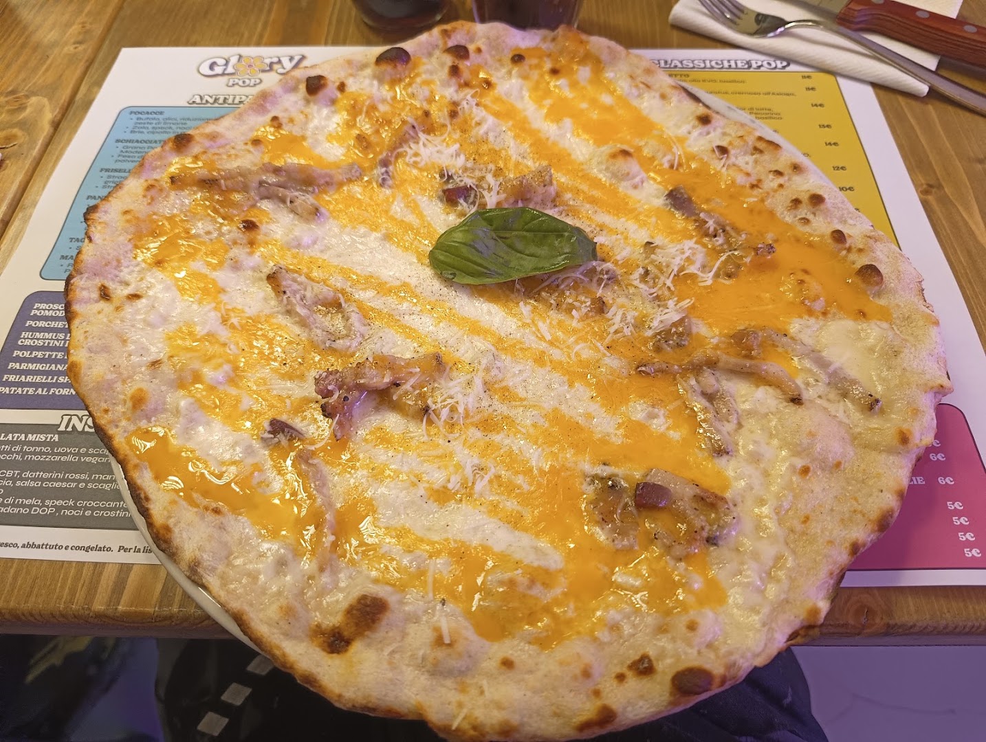 Glory POP (Via Bronzetti, Milano)