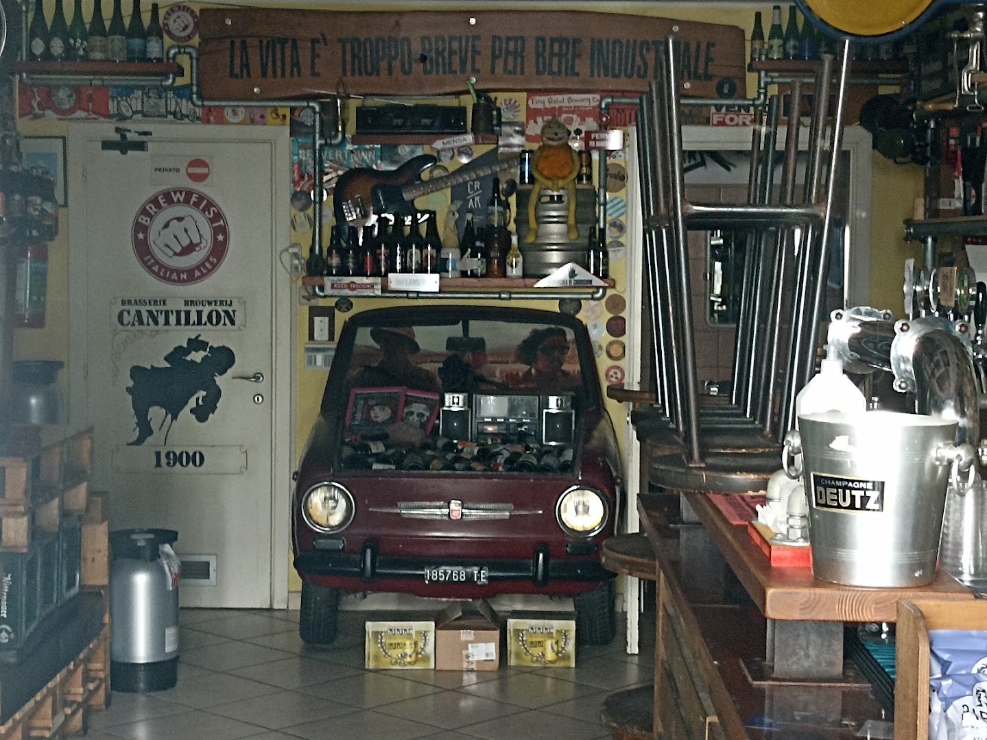 God Save The Beer (Beer Shop)