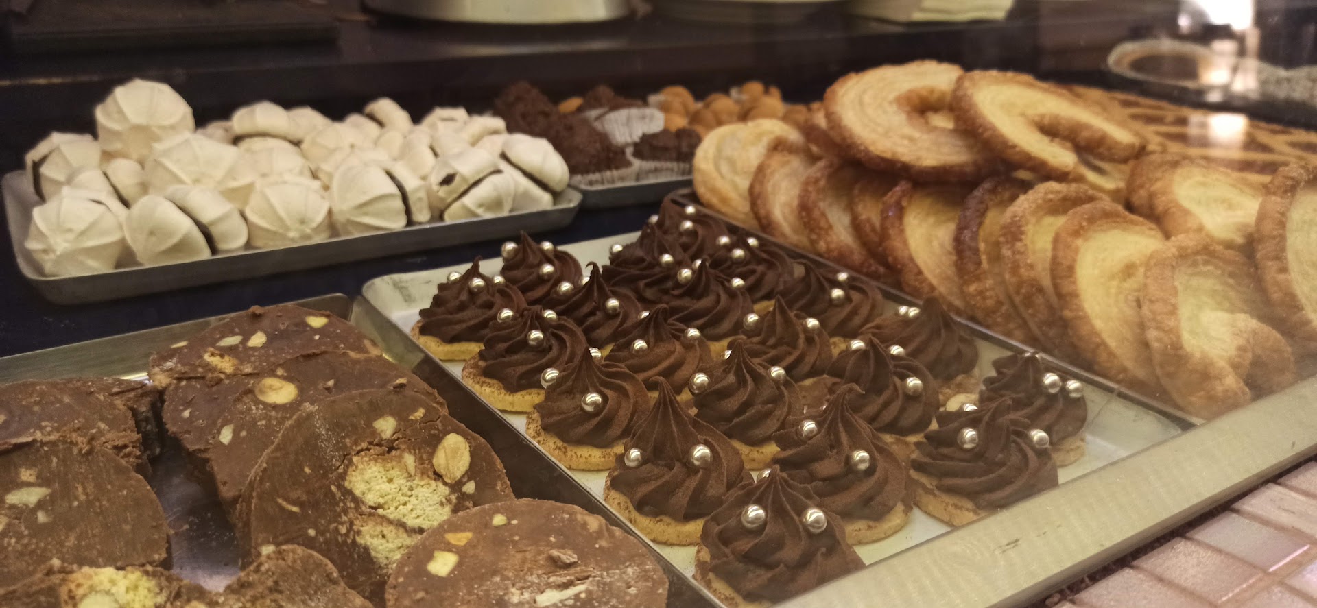 Gold Cafè