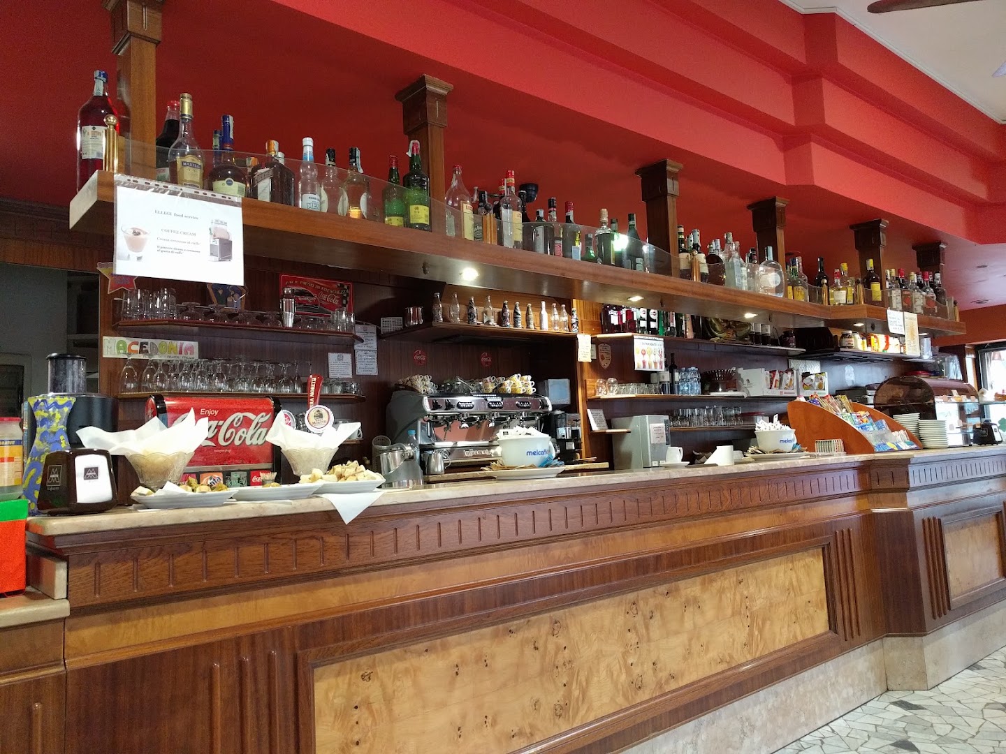 Gold Finch Bar