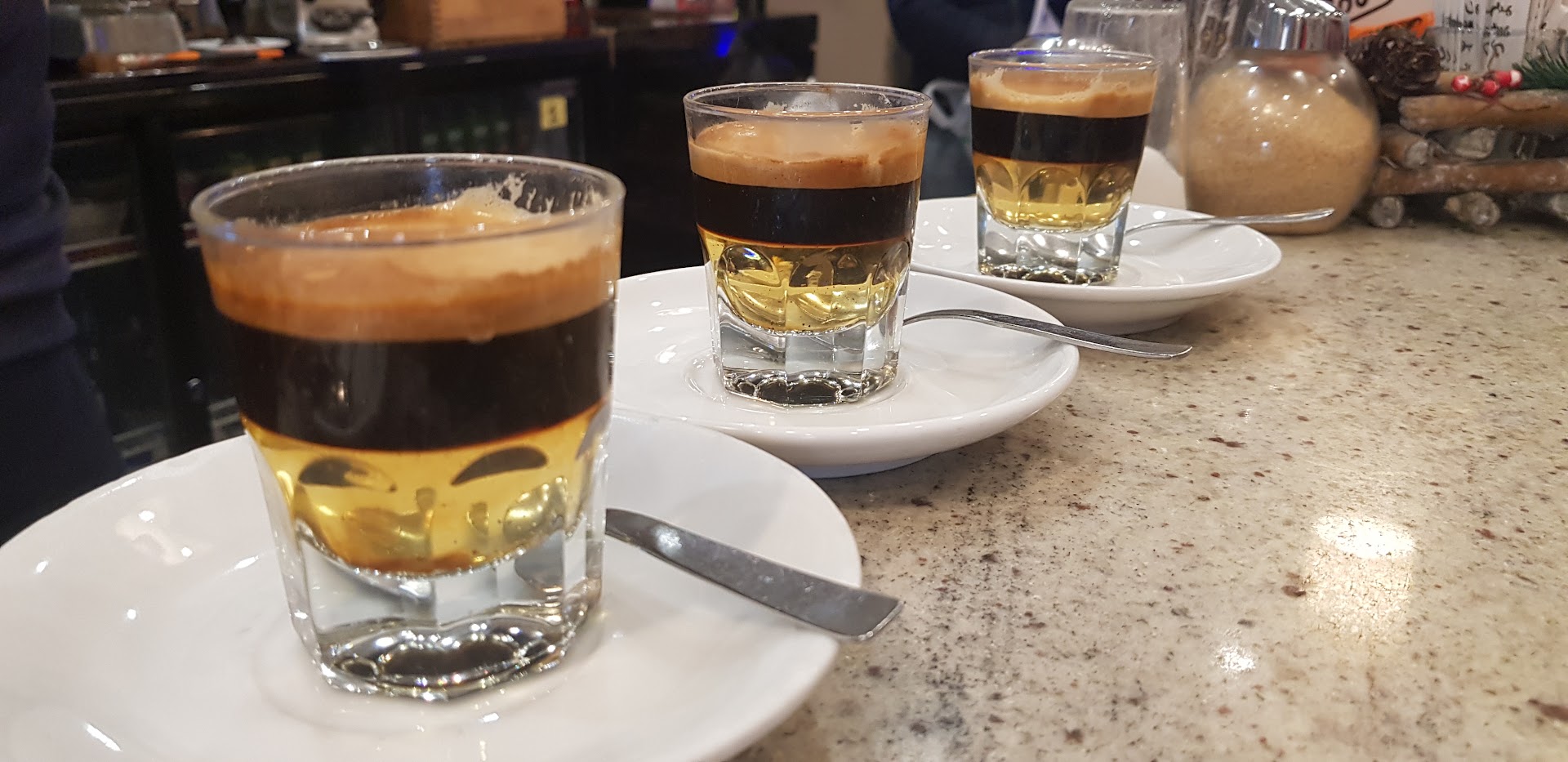 Golden Café, Bar Ristorante