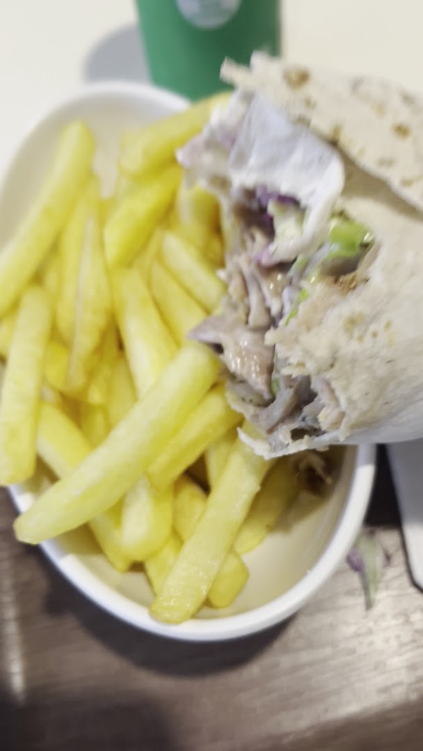 Golden Moustache baffo d’oro kebap &pizza
