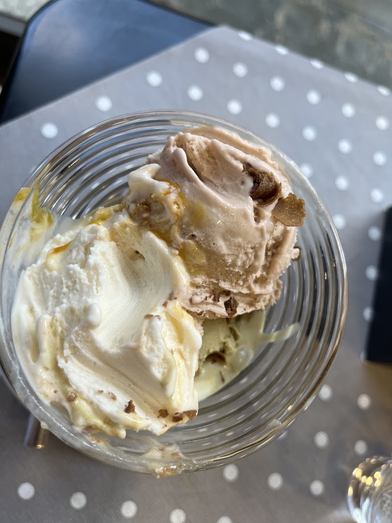 Golosiamo...gelateria...bar..pasticceria