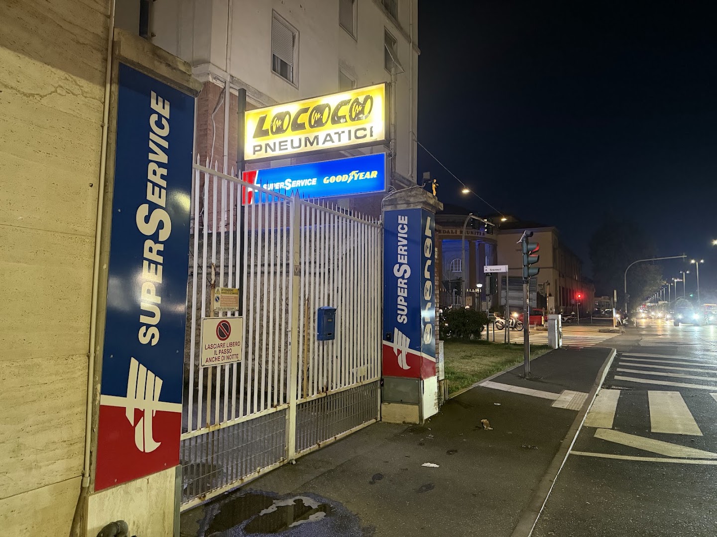 Gommista Livorno “Lo Coco Pneumatici”- Centro SuperService, Livorno