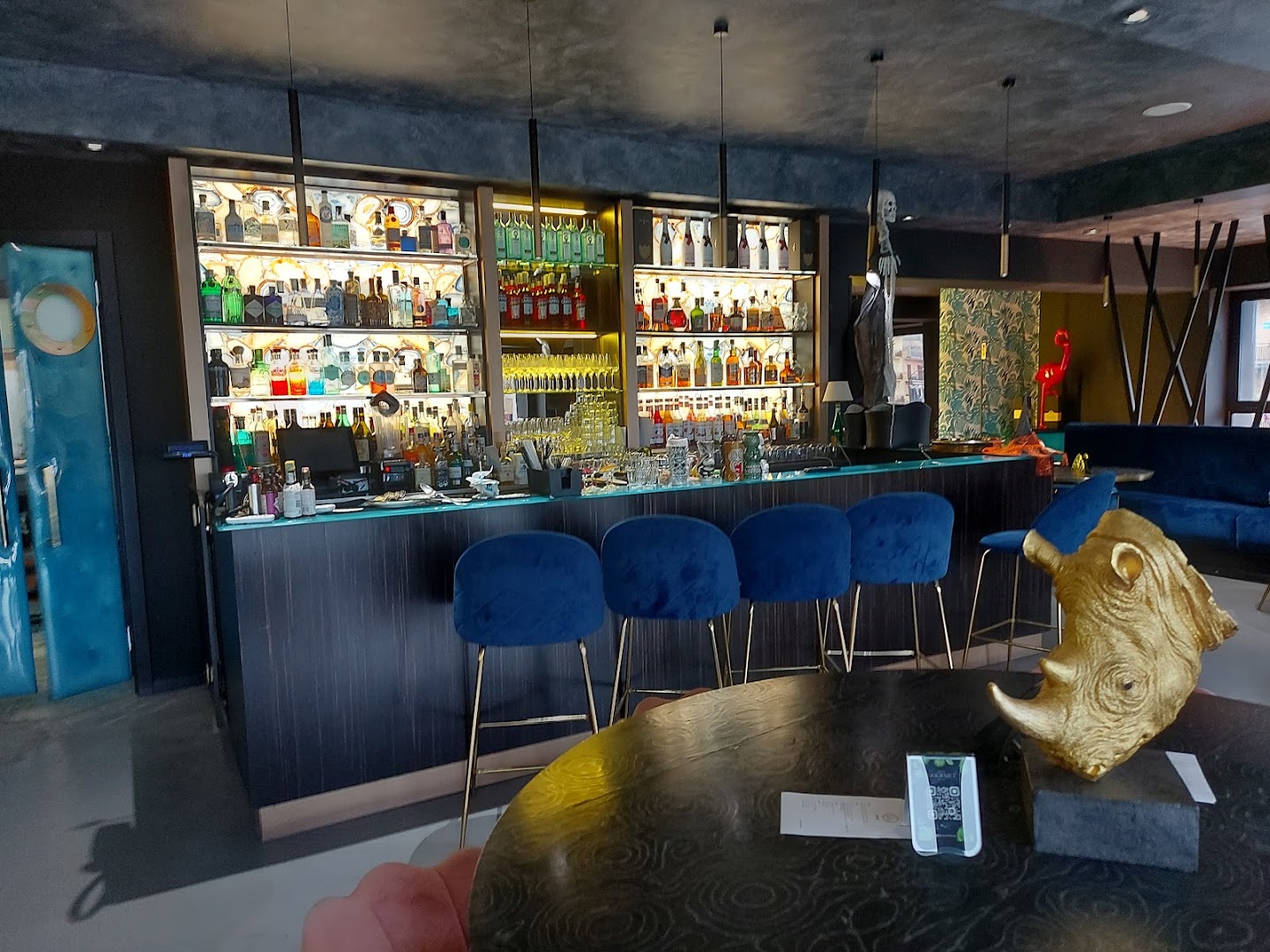 Gourmet Food Lounge