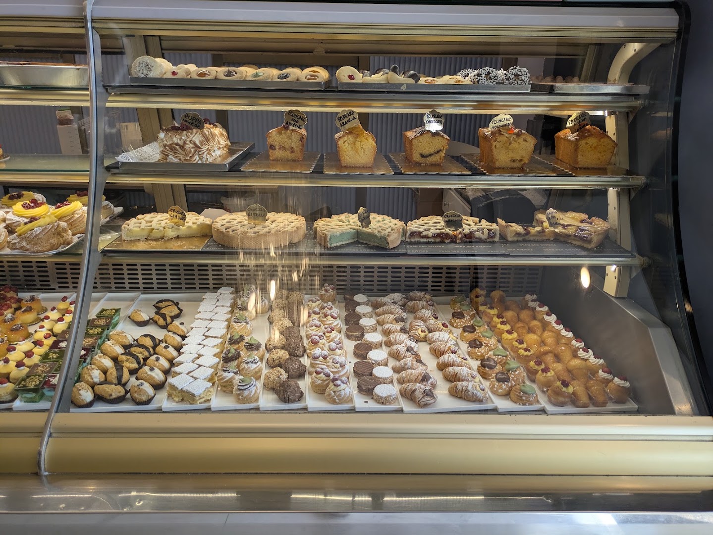 Gran Bar Riviera - Caffetteria, Pasticceria, Eventi - Leonessa Luxury Experience