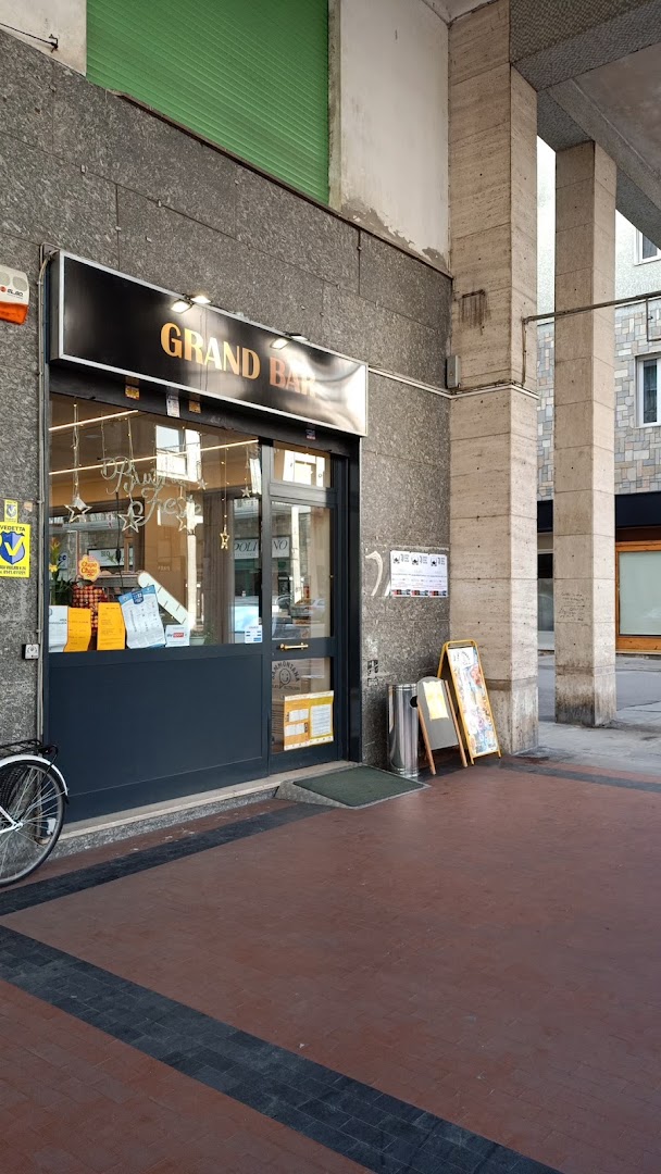 Grand Bar