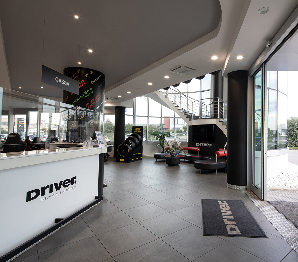 GRASSINI PNEUMATICI SRL - DRIVER CENTER PIRELLI