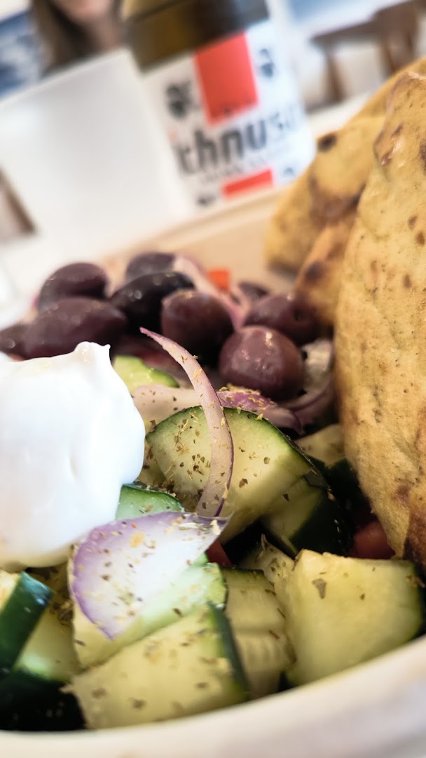GREEKKERIA - greek food & pizza
