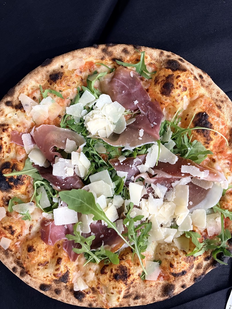 Green House Pizza & Cucina