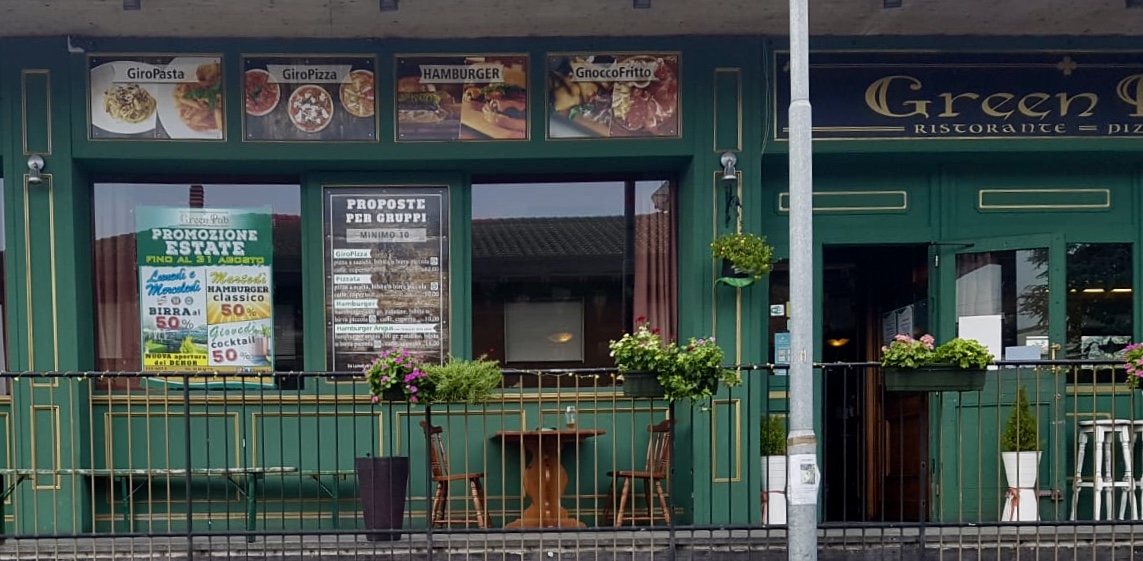Green Pub Rho, Rho