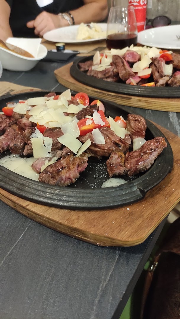 GRILL & BARBECUE