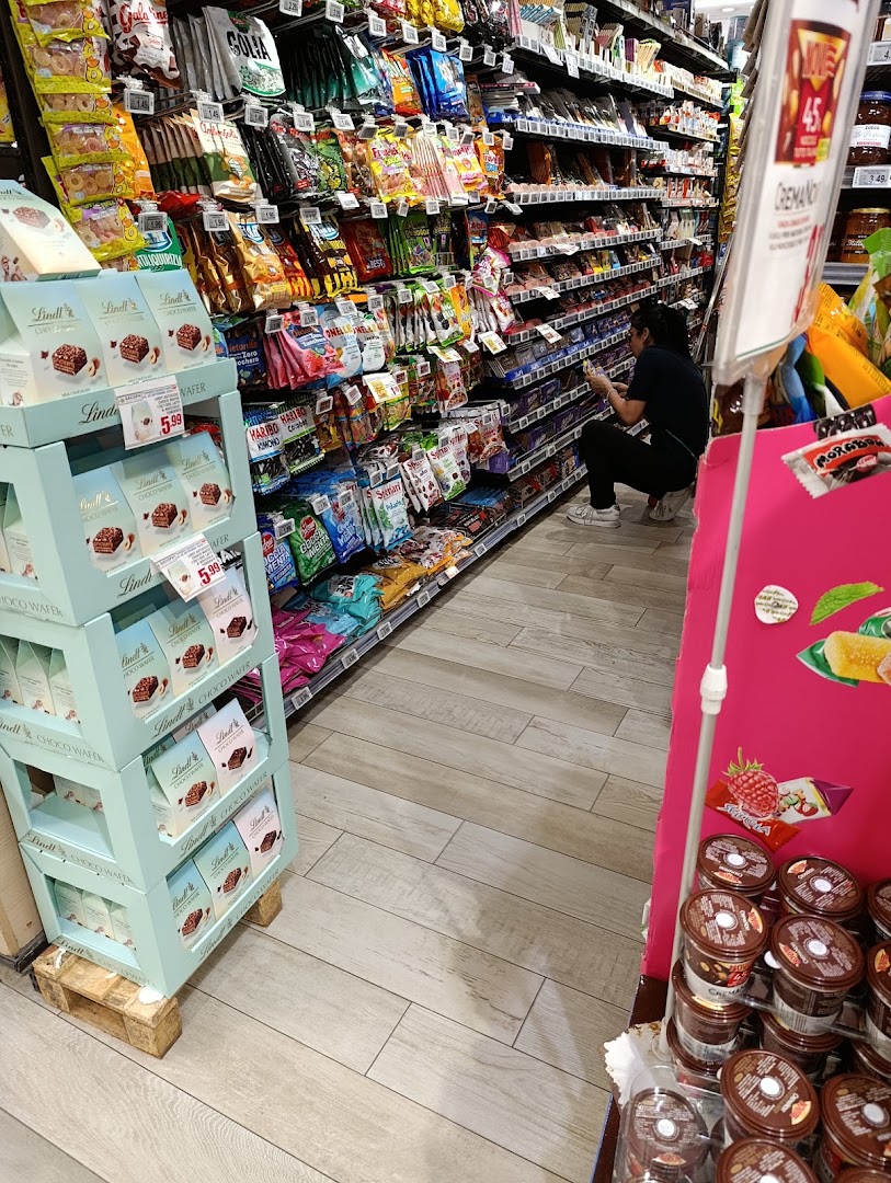 Gros Sacoph Supermercati, Roma