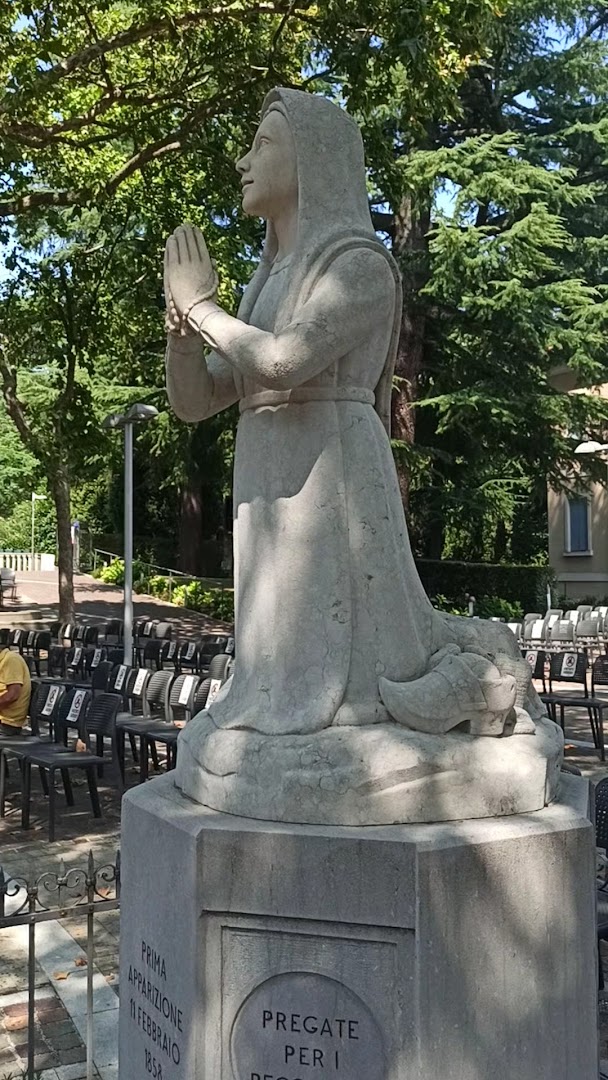 Grotta di Lourdes del Beato Claudio Granzotto
