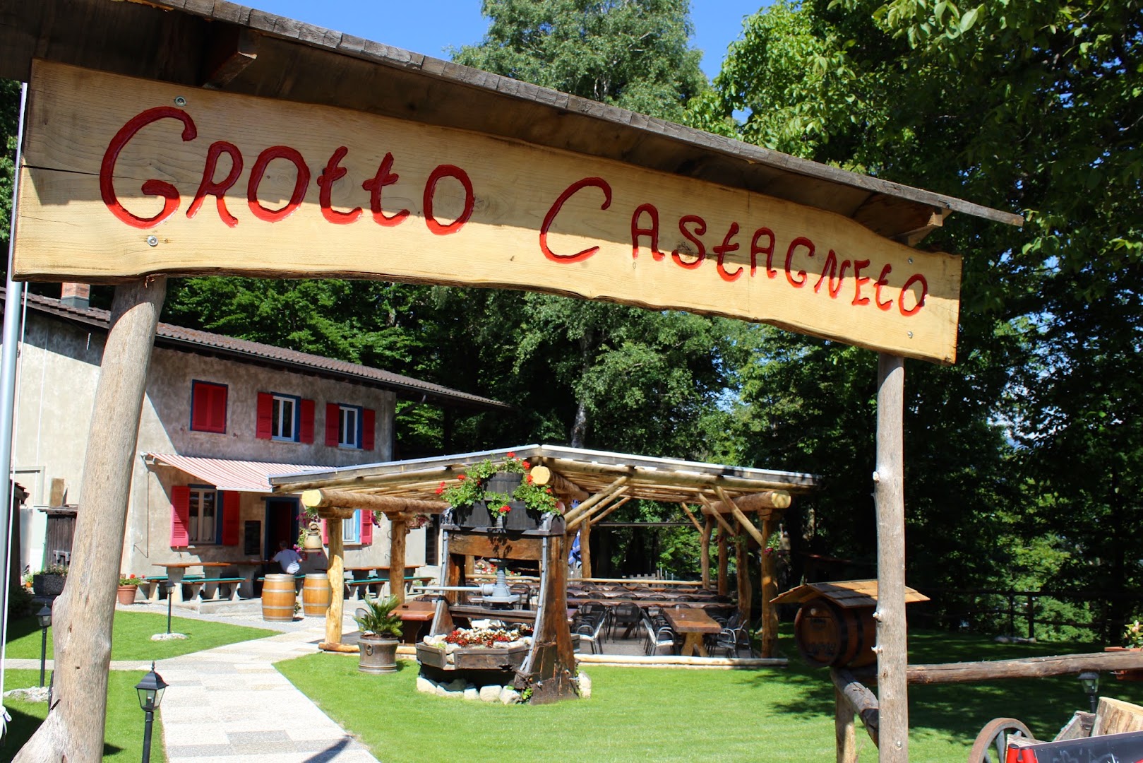 Grotto Castagneto